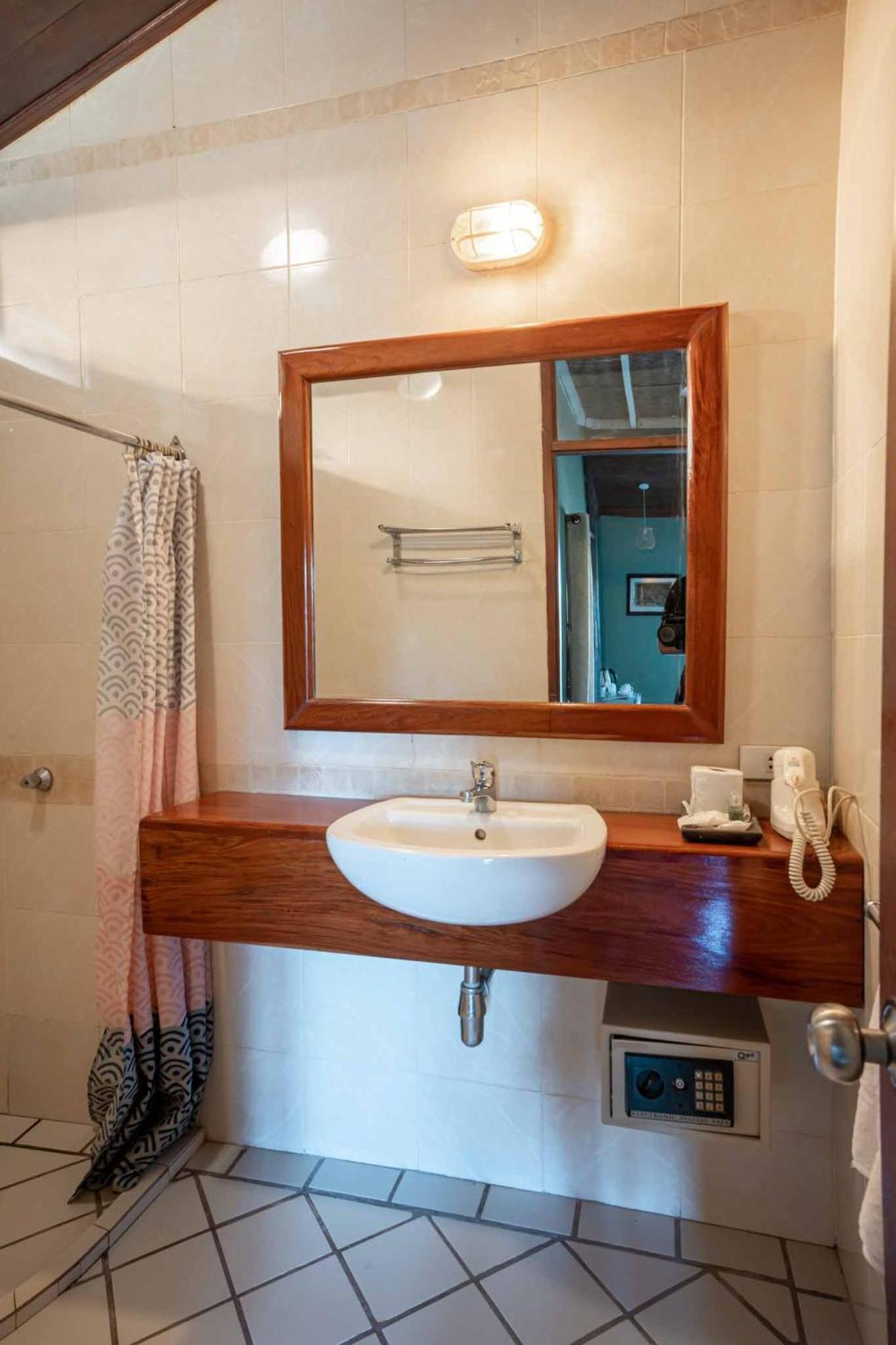 Sala Done Khone Hotel Ban Khon Exteriör bild
