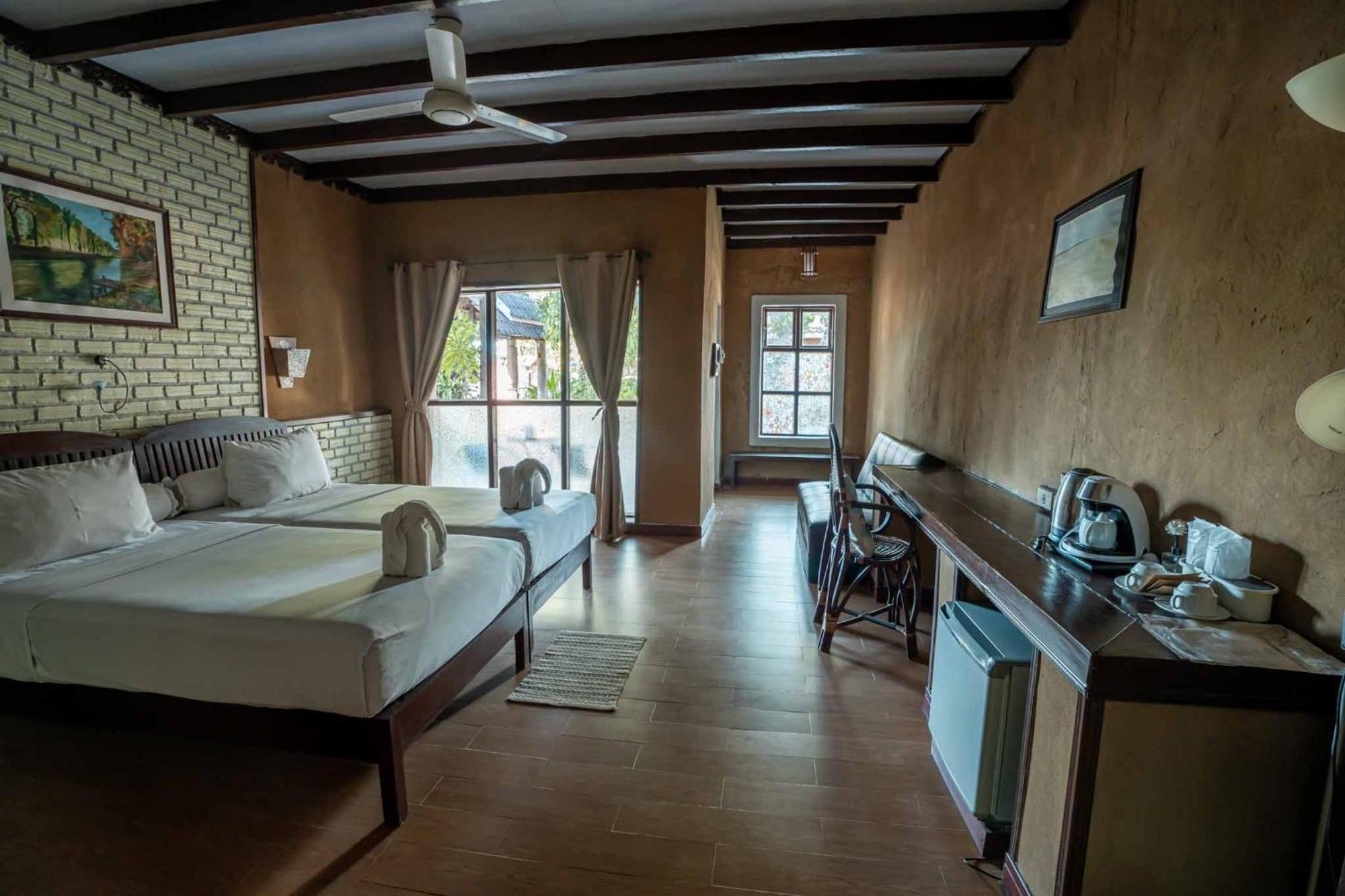 Sala Done Khone Hotel Ban Khon Exteriör bild