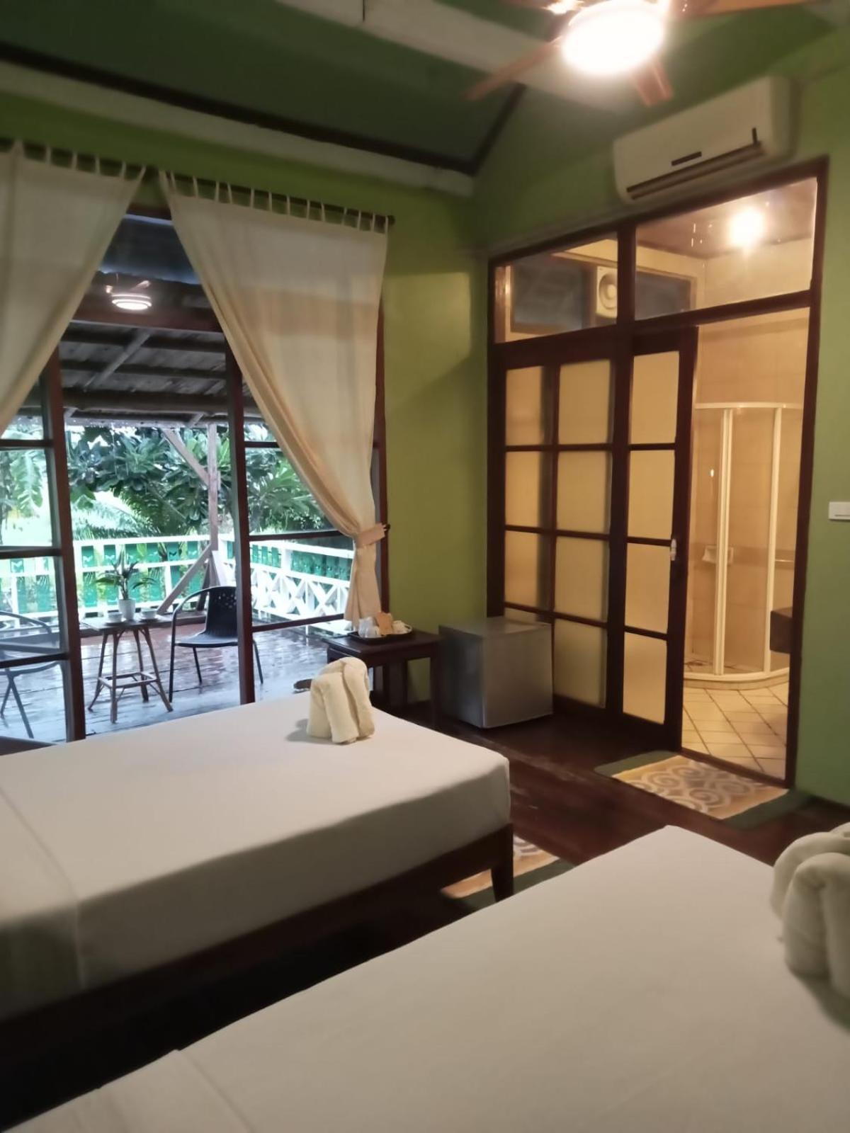 Sala Done Khone Hotel Ban Khon Exteriör bild