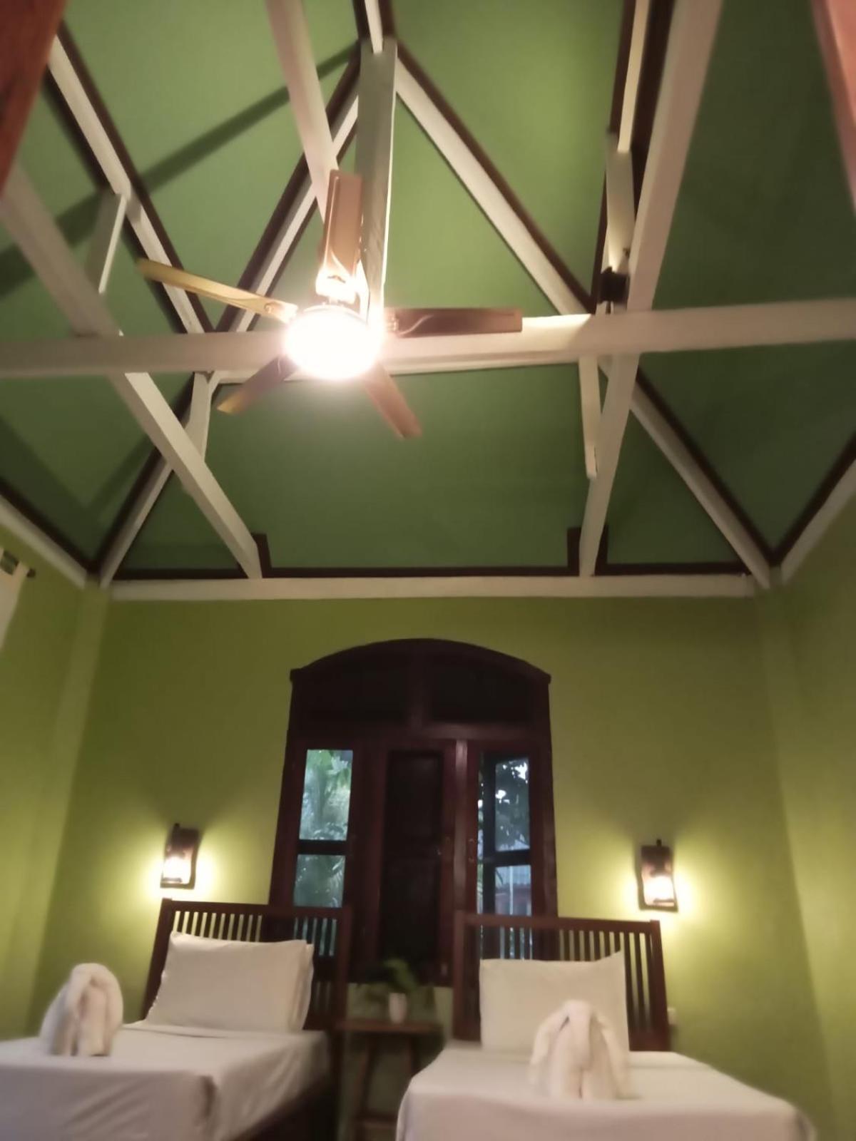 Sala Done Khone Hotel Ban Khon Exteriör bild
